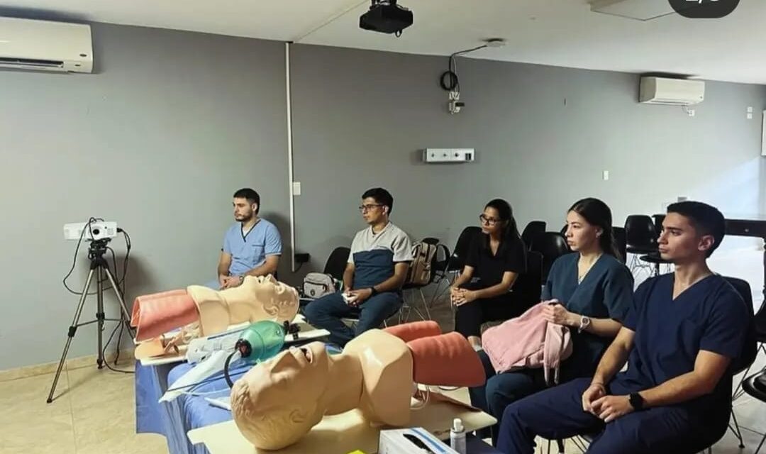 FORMACION CONTINUA. Residentes del Hospital San Bernardo practicaron en nuestro Centro de Simulación. CESIM